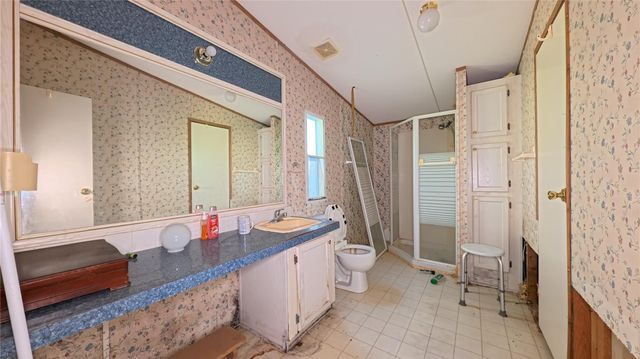 505 Koym Street, East Bernard, TX 77435