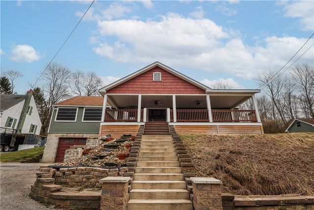 989 Blackhawk Rd, Beaver Falls, PA 15010