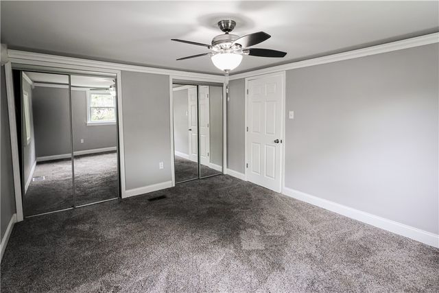 989 Blackhawk Rd, Beaver Falls, PA 15010