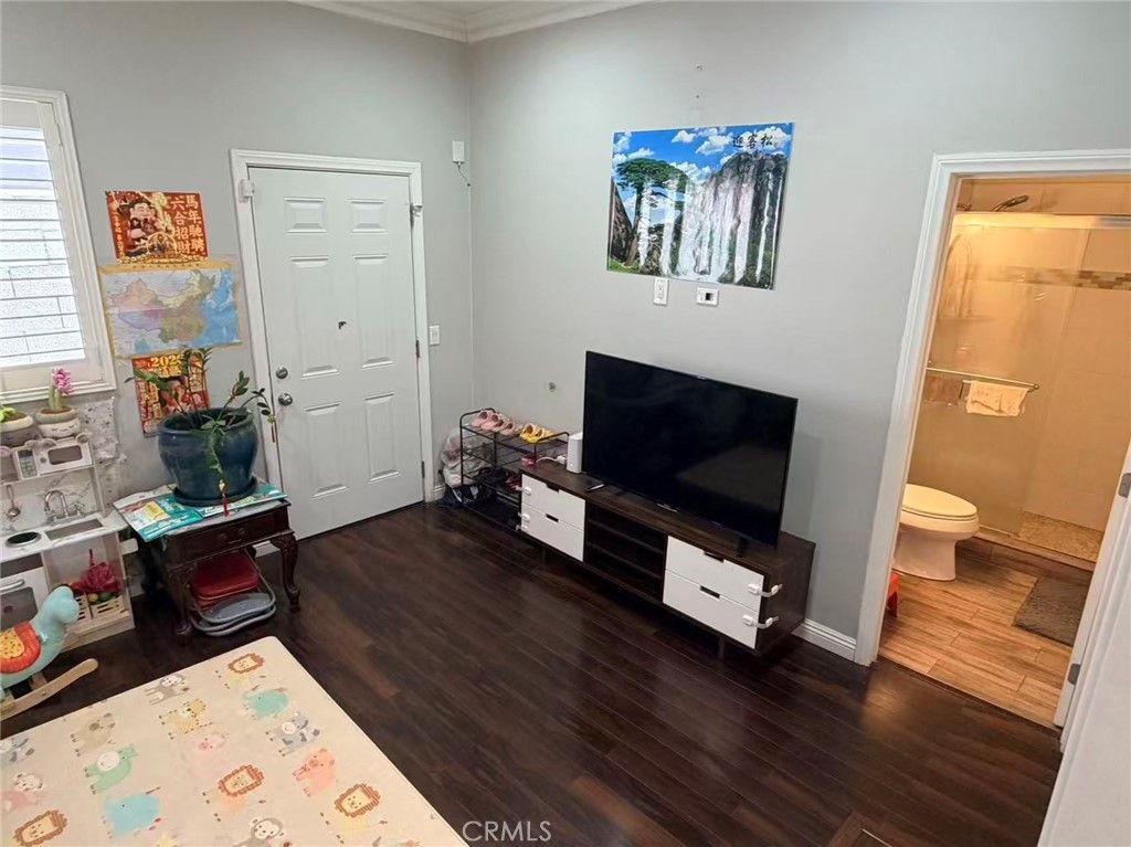 Image 14 of property listing at 2622 La Presa, Rosemead, CA 91770