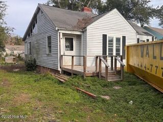 2117 Plaza Drive, Wilmington, NC 28405