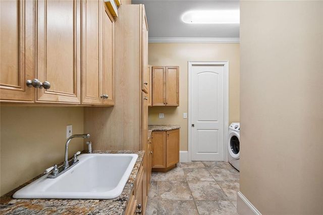 11140 W Road, Roswell, GA 30075