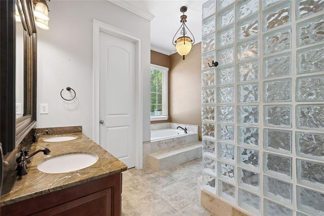 11140 W Road, Roswell, GA 30075