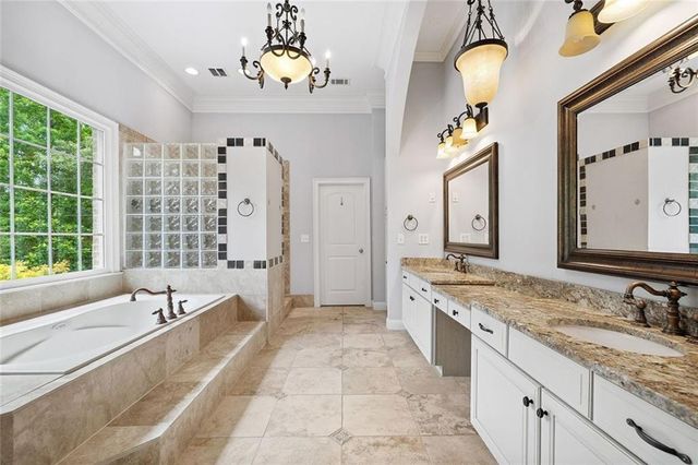 11140 W Road, Roswell, GA 30075