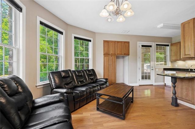 11140 W Road, Roswell, GA 30075