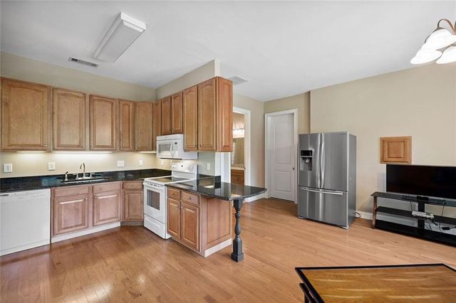 11140 W Road, Roswell, GA 30075