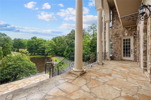 11140 W Road, Roswell, GA 30075