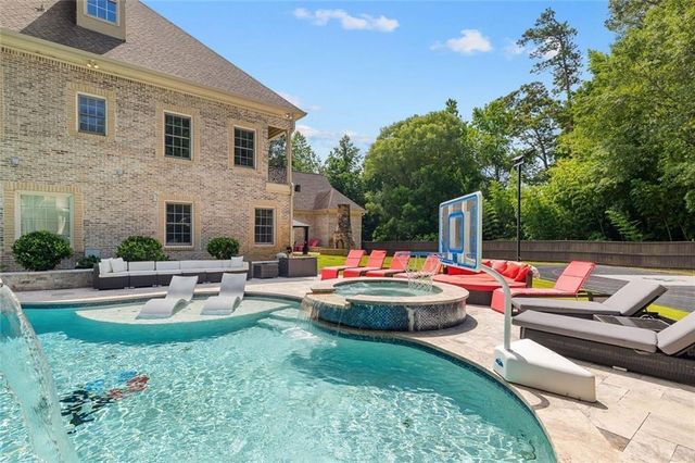 11140 W Road, Roswell, GA 30075