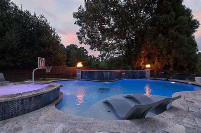 11140 W Road, Roswell, GA 30075