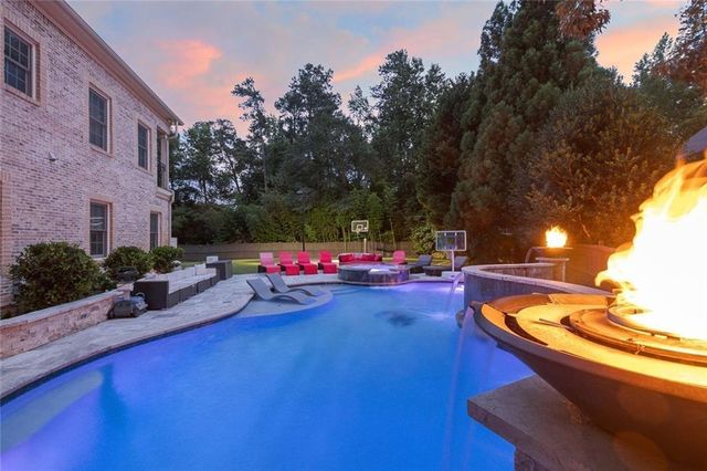 11140 W Road, Roswell, GA 30075