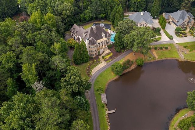 11140 W Road, Roswell, GA 30075