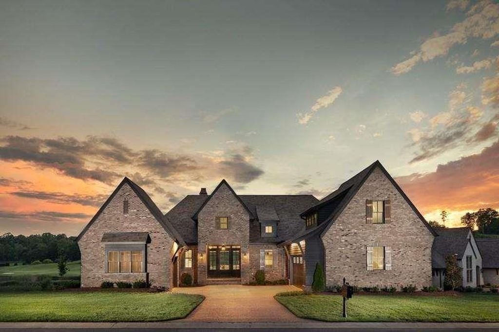 2655 Club Drive, Gainesville, GA 30506