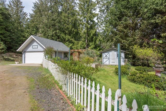 31 Salal Way, Sequim, WA 98382