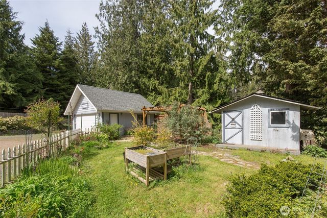31 Salal Way, Sequim, WA 98382