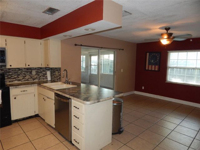 39414 8TH AVENUE, Zephyrhills, FL 33542