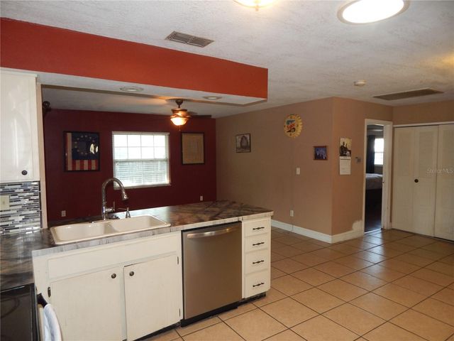 39414 8TH AVENUE, Zephyrhills, FL 33542