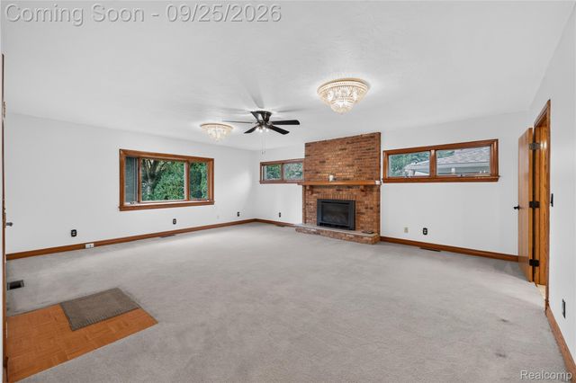 2032 S Trenton Drive, Trenton, MI 48183