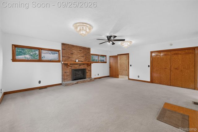 2032 S Trenton Drive, Trenton, MI 48183
