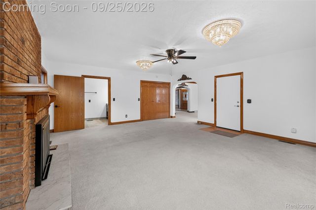 2032 S Trenton Drive, Trenton, MI 48183