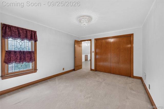 2032 S Trenton Drive, Trenton, MI 48183