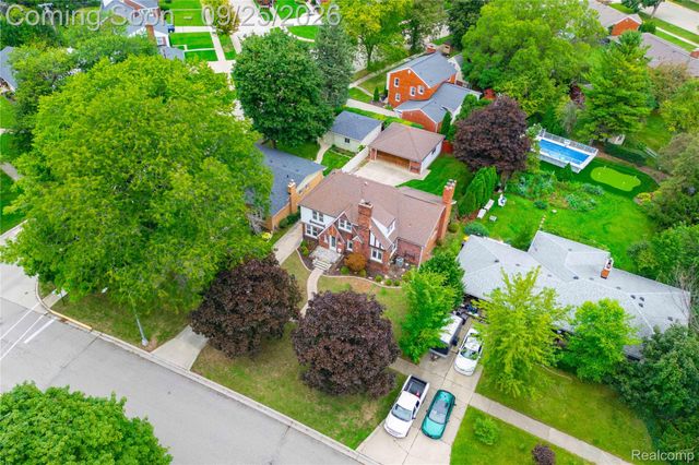 2032 S Trenton Drive, Trenton, MI 48183