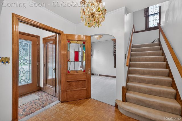 2032 S Trenton Drive, Trenton, MI 48183