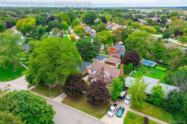 2032 S Trenton Drive, Trenton, MI 48183