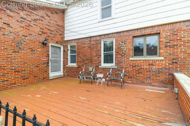 2032 S Trenton Drive, Trenton, MI 48183