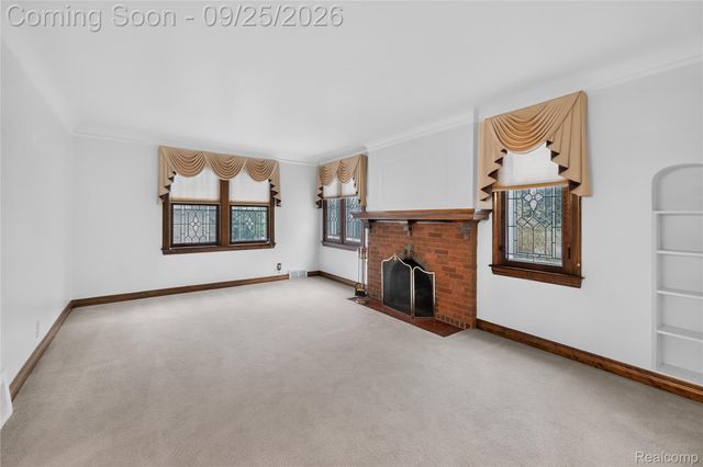 2032 S Trenton Drive, Trenton, MI 48183