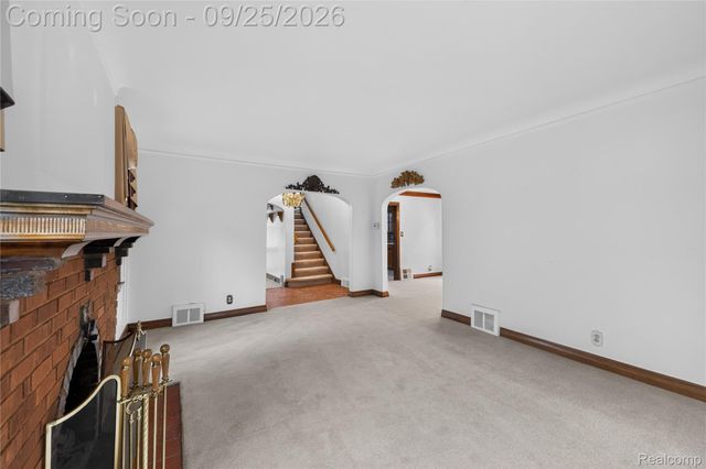 2032 S Trenton Drive, Trenton, MI 48183
