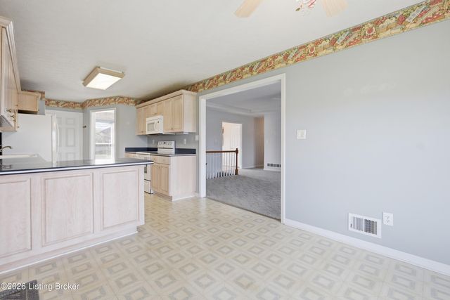 7313 York River Rd, Louisville, KY 40214