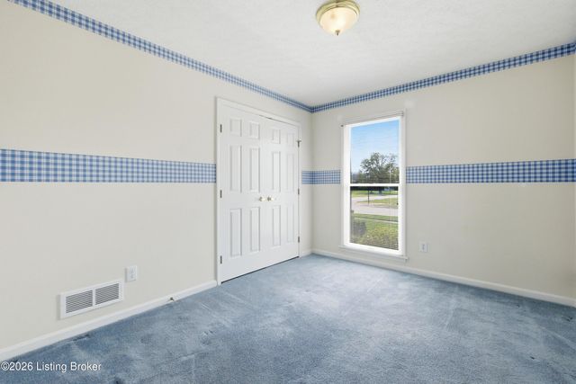 7313 York River Rd, Louisville, KY 40214