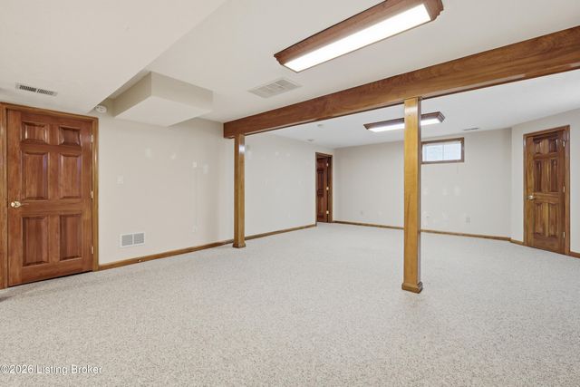 7313 York River Rd, Louisville, KY 40214