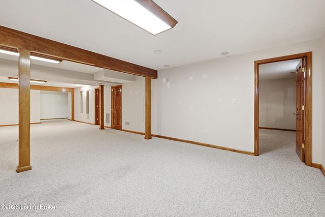 7313 York River Rd, Louisville, KY 40214