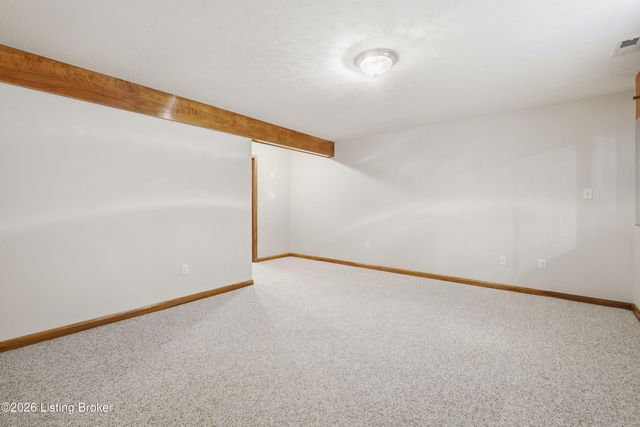 7313 York River Rd, Louisville, KY 40214