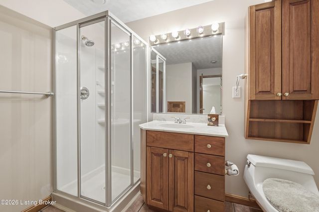 7313 York River Rd, Louisville, KY 40214