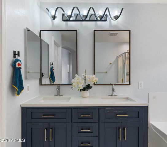 3510 W QUAIL TRACK Drive, Phoenix, AZ 85083