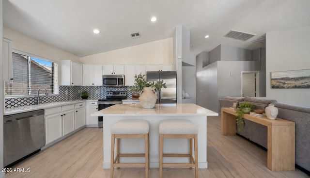 3510 W QUAIL TRACK Drive, Phoenix, AZ 85083