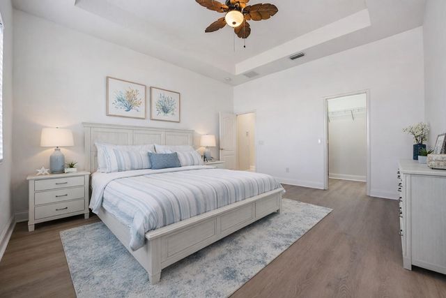 423 MANNS HARBOR DRIVE, Apollo Beach, FL 33572