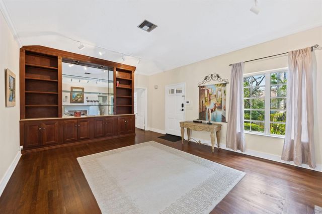 2400 Delmar Place, Fort Lauderdale, FL 33301