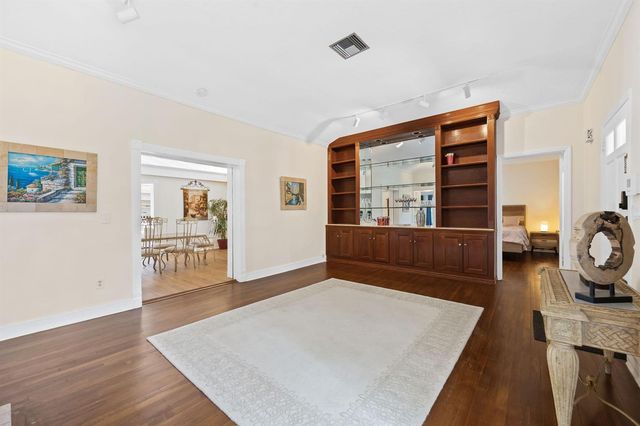 2400 Delmar Place, Fort Lauderdale, FL 33301