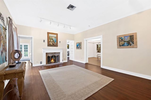 2400 Delmar Place, Fort Lauderdale, FL 33301