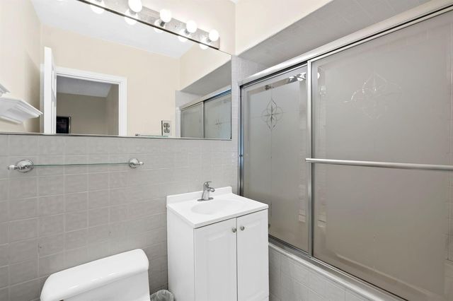 2400 Delmar Place, Fort Lauderdale, FL 33301