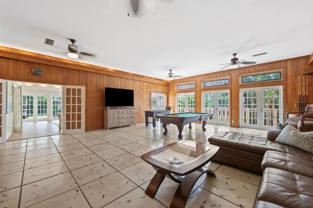 2400 Delmar Place, Fort Lauderdale, FL 33301