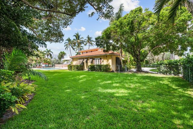 2400 Delmar Place, Fort Lauderdale, FL 33301