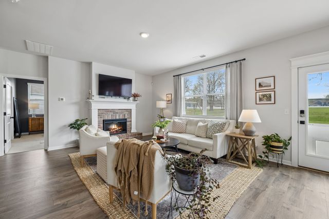 1035 Barry Baker Ln, White House, TN 37188