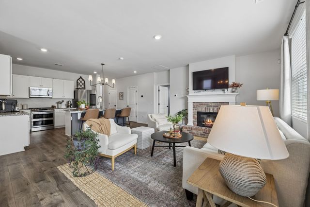 1035 Barry Baker Ln, White House, TN 37188