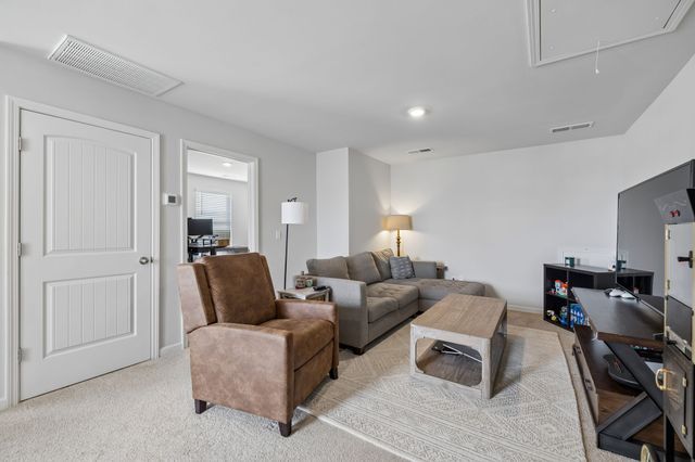 1035 Barry Baker Ln, White House, TN 37188