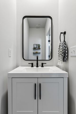 1035 Barry Baker Ln, White House, TN 37188