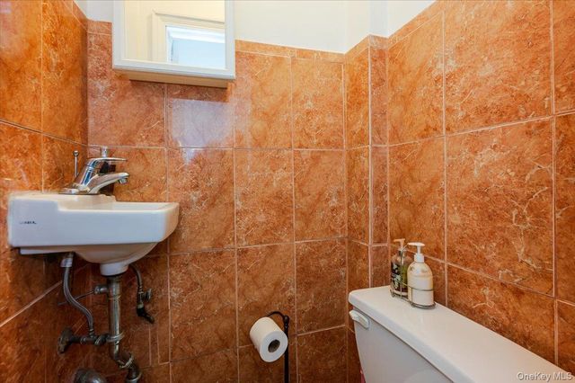 3304 Bouck Avenue, Bronx, NY 10469